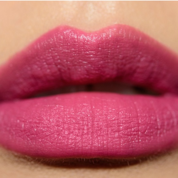 MAC Cosmetics limited edition matte lip mousse in the shade “Beck and Call” - Picture 4 of 4
